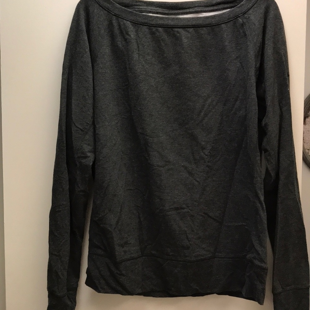 Nike stretchy material long sleeve